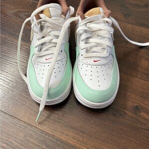 Nike Force 1 LV8 SZ 1.5Y